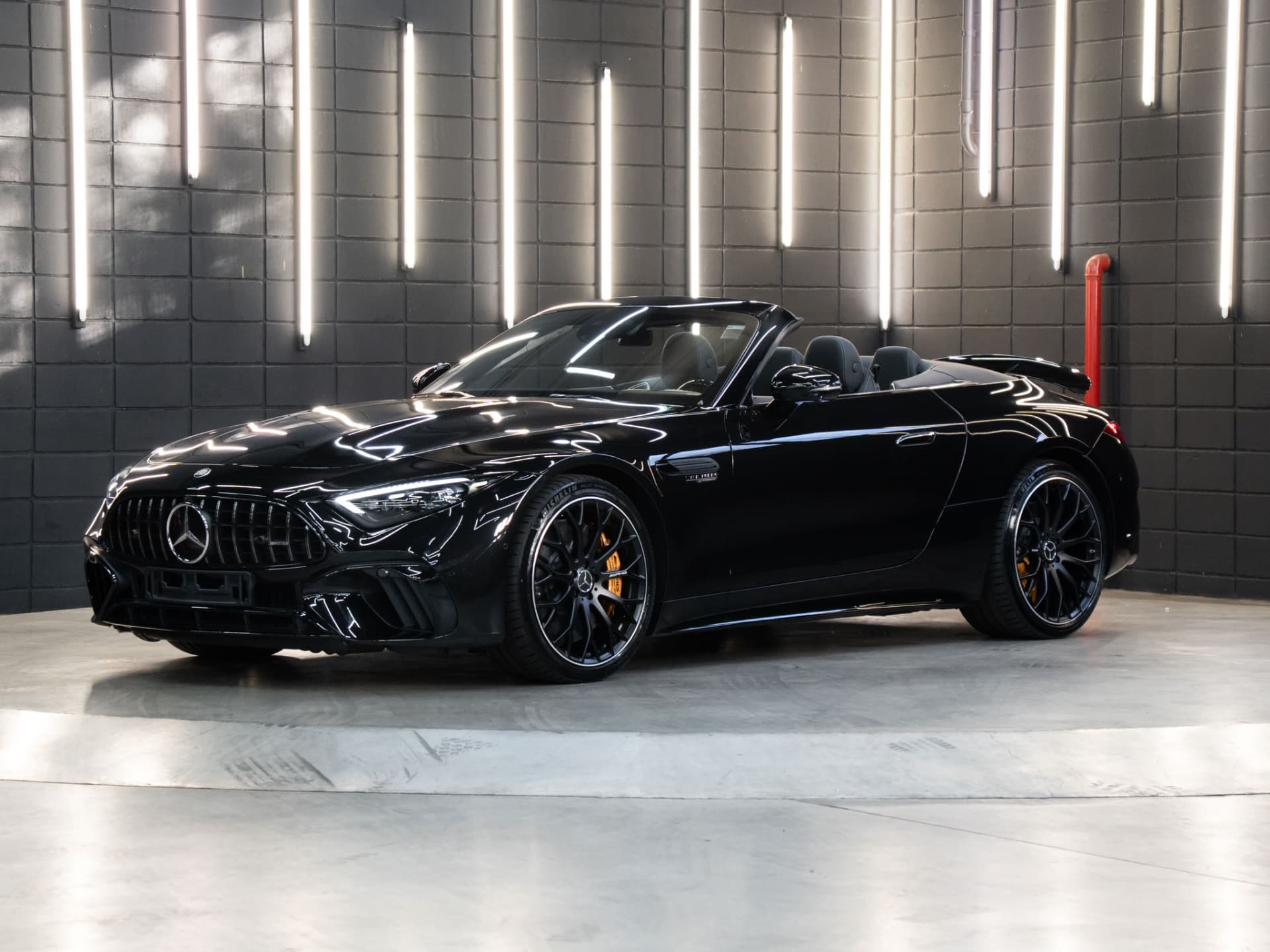 Mercedes SL-63 2025