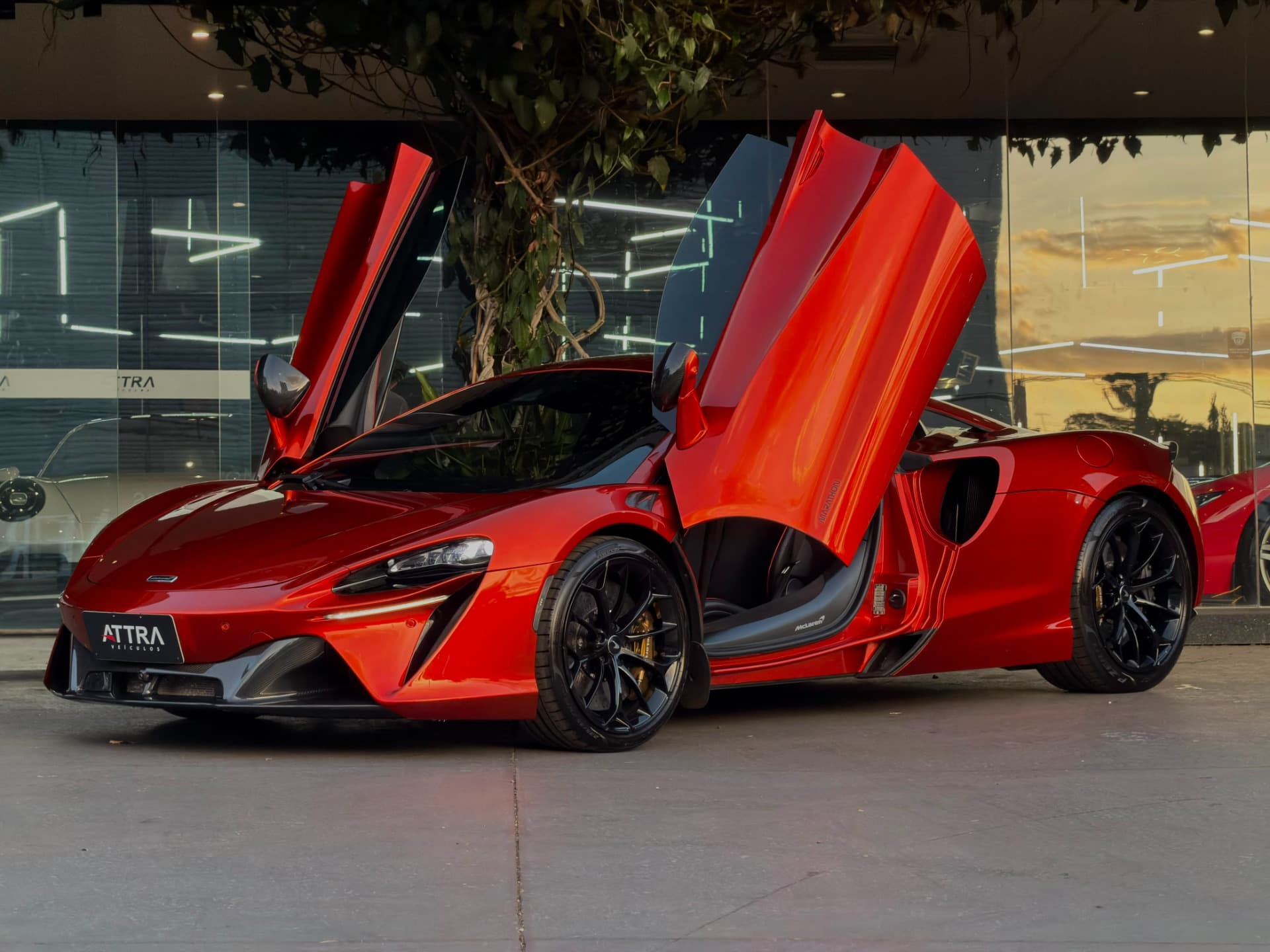 McLaren na Attra Veículos