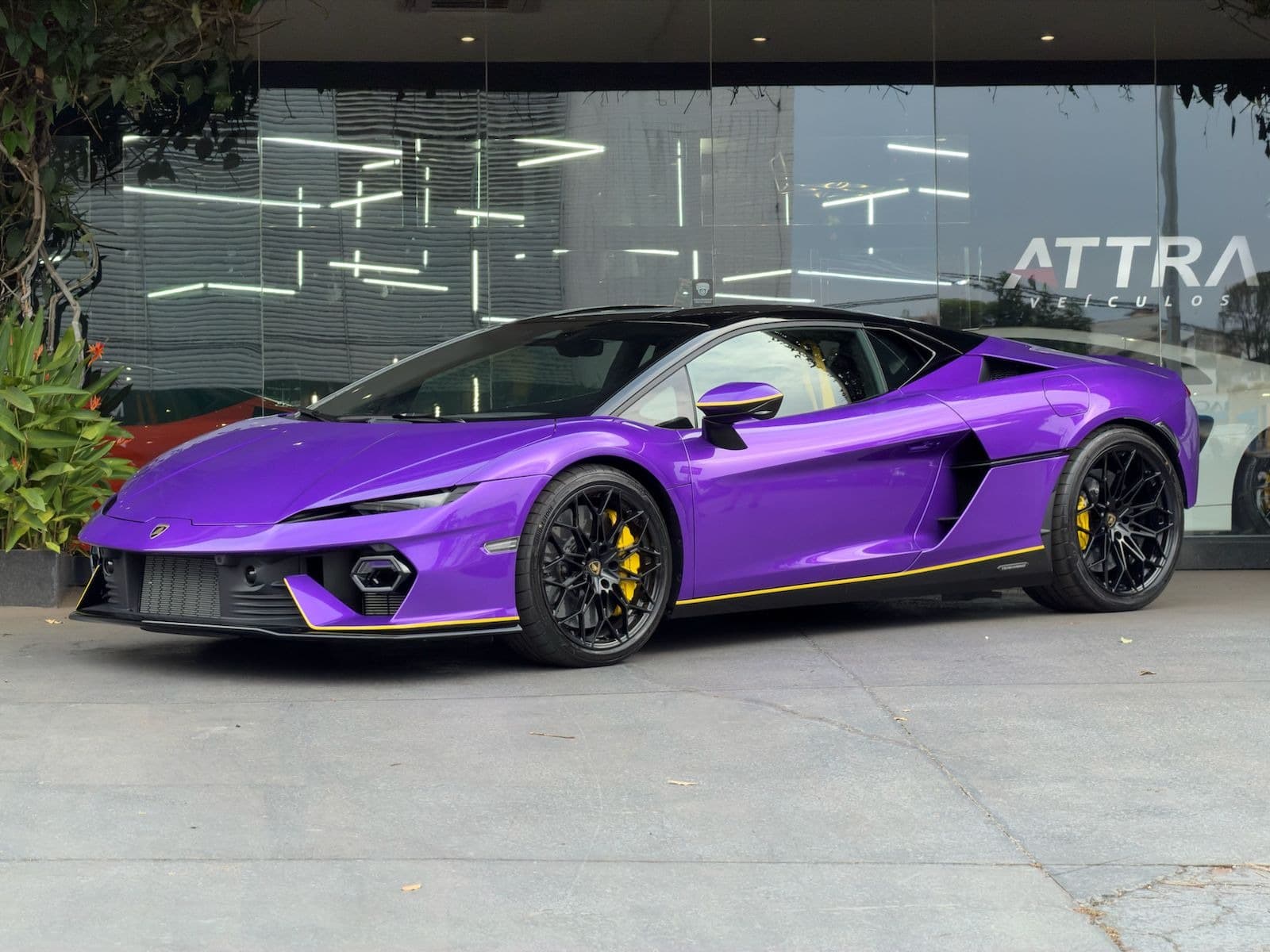 Lamborghini na Attra Veículos