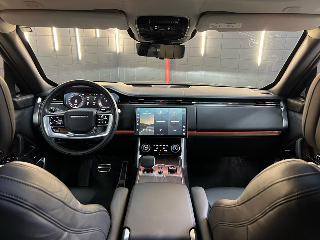 Range Rover P530 2023 - Interior