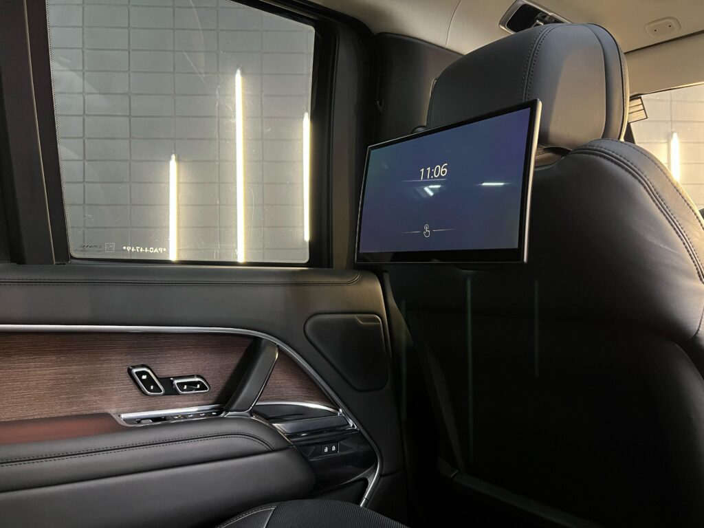 Range Rover P530 2023 - Detalhes do interior