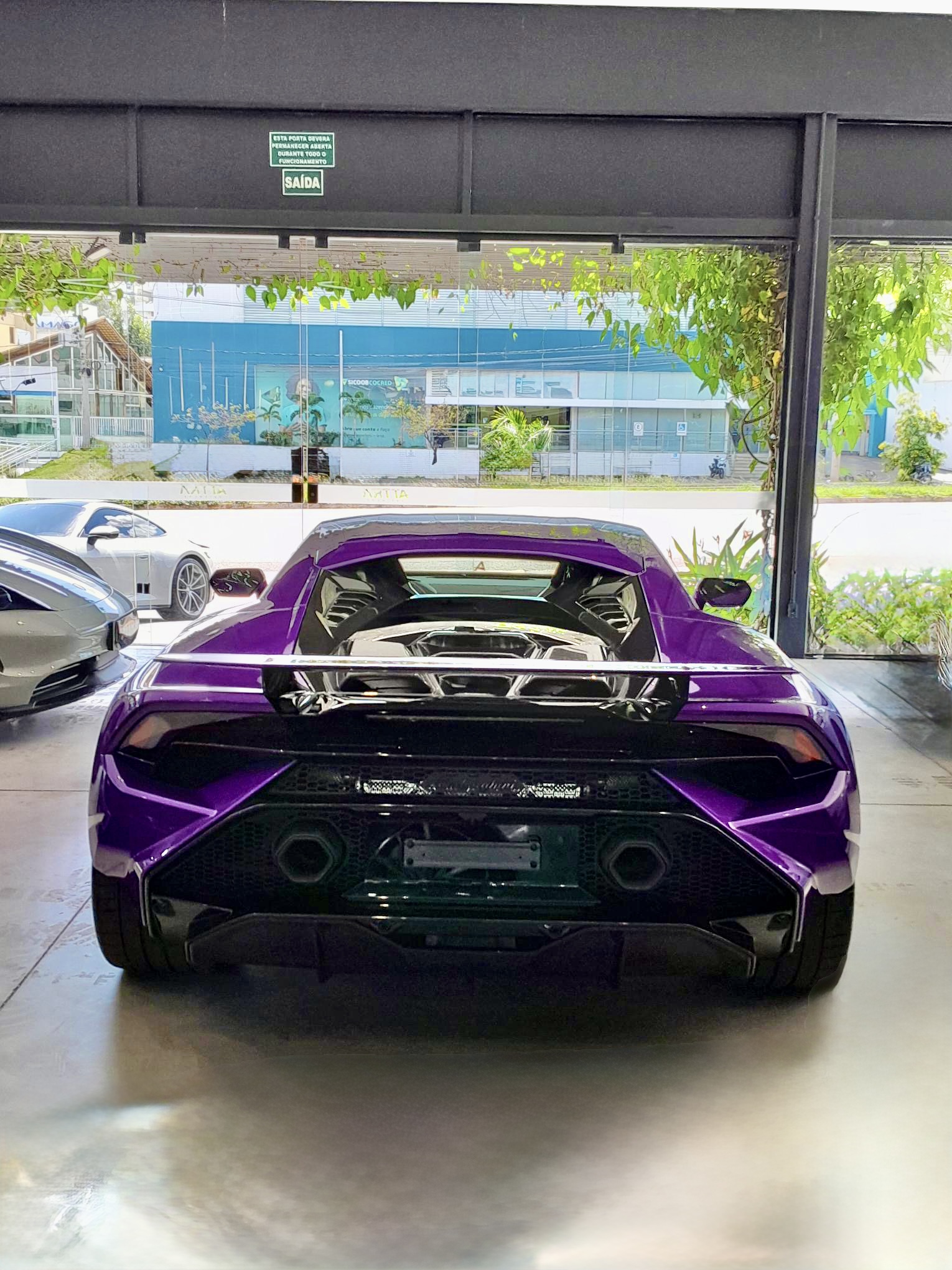 Lamborghini Huracán Tecnica 2024 - Vista traseira