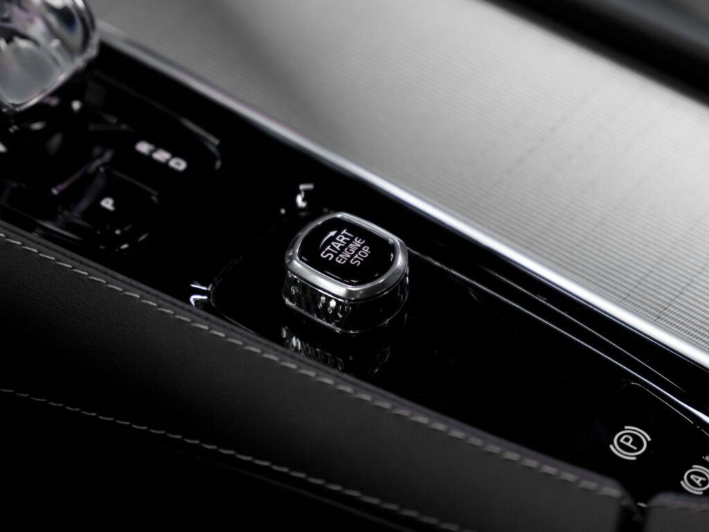 Volvo XC90 T8 Ultimate Dark 2024 - Sistema Start/Stop