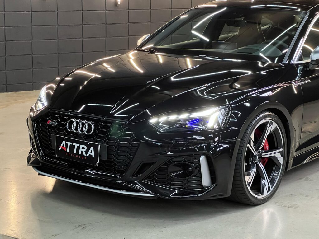 Audi RS5 Sportback 2021 - Vista frontal