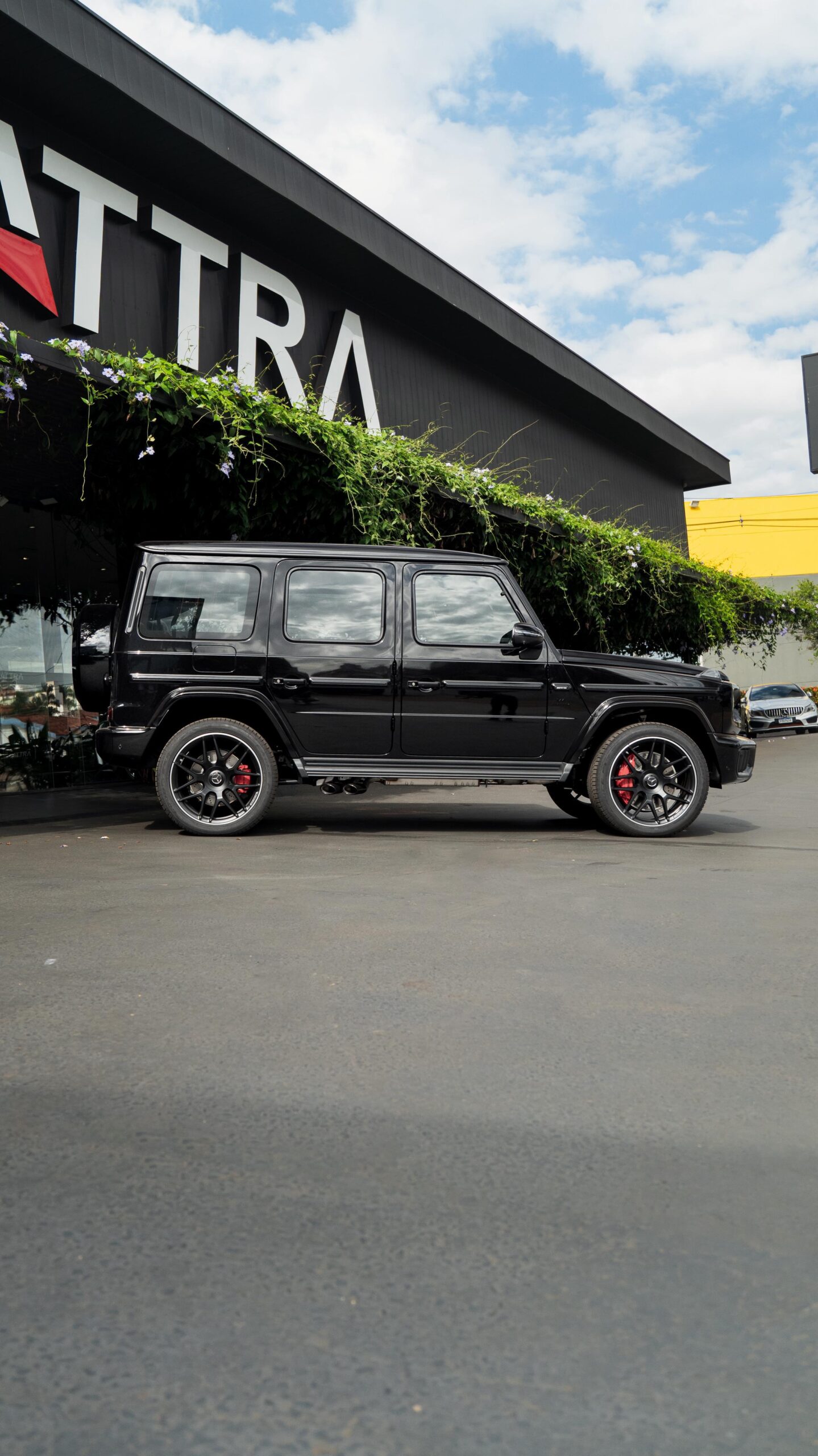 Lateral Mercedes-AMG G63 2025