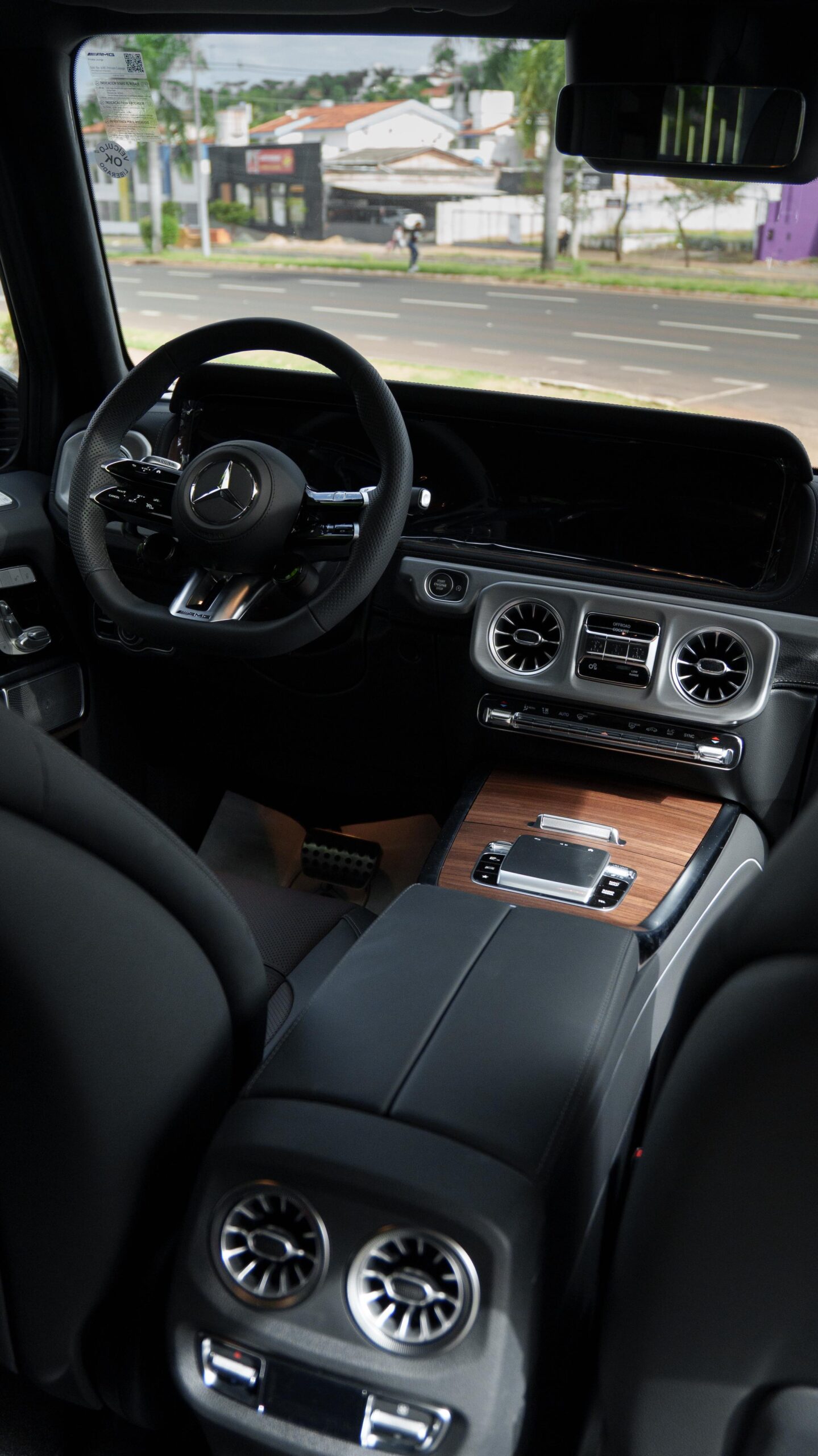 Interior Mercedes-AMG G63 2025